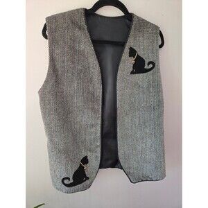 Vintage Black Cat Tweed Vest with Heart Charm Detailing​👵🏼🧶🐈‍⬛☕️